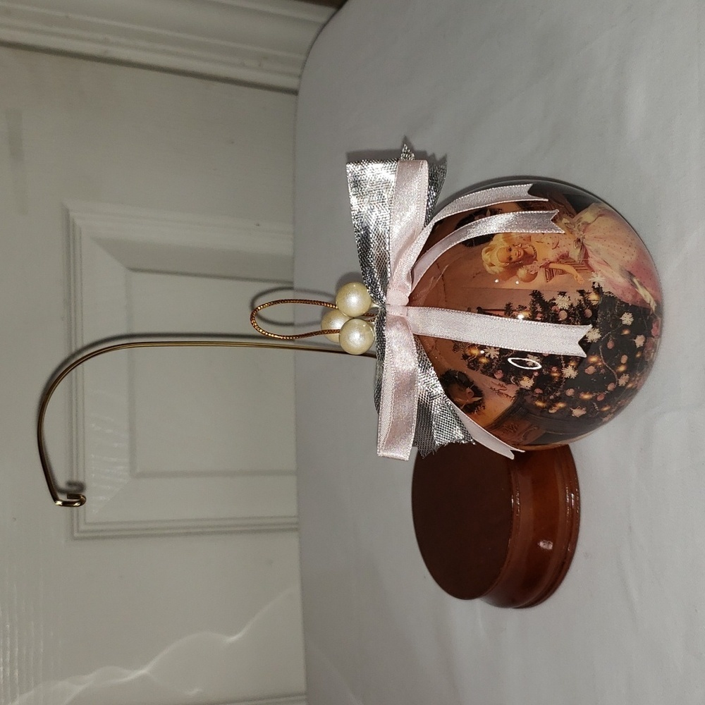 Vintage decoupage Barbie ornament with wood stand - Picture 5 of 7